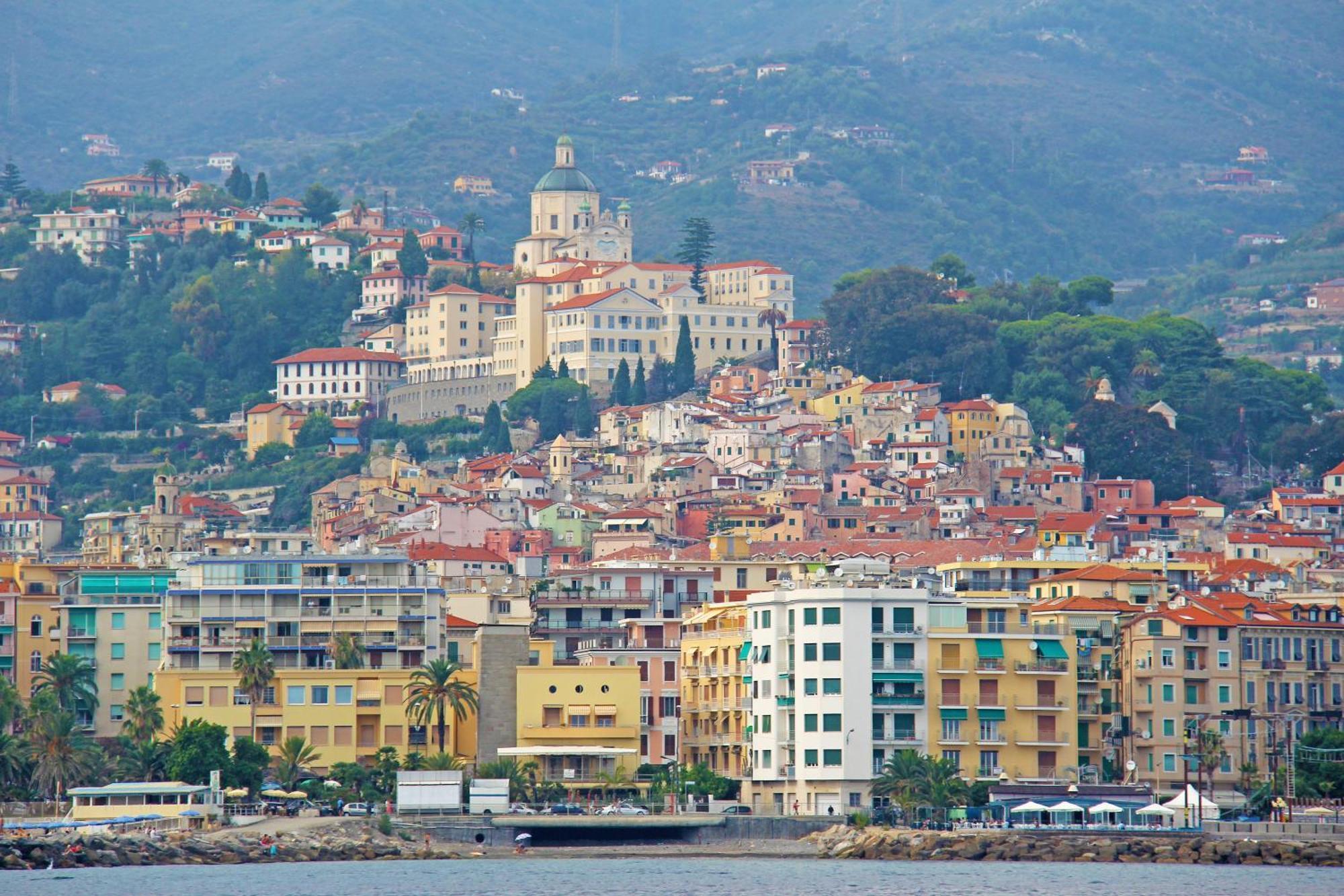 Caratteristico Appartamento In Centro - Happy Rentals Sanremo Exterior photo